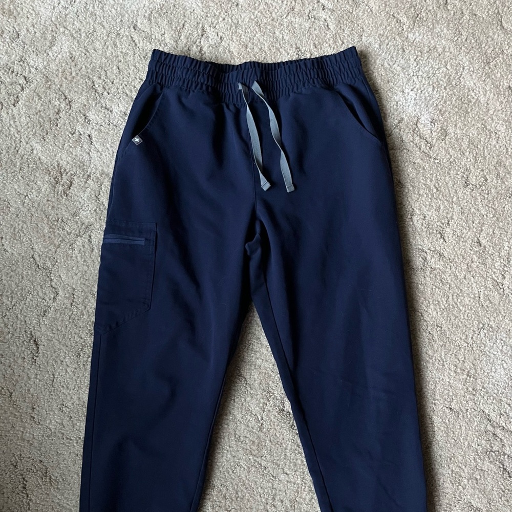 Figs Zamora OG scrunchie waist band navy medium petite